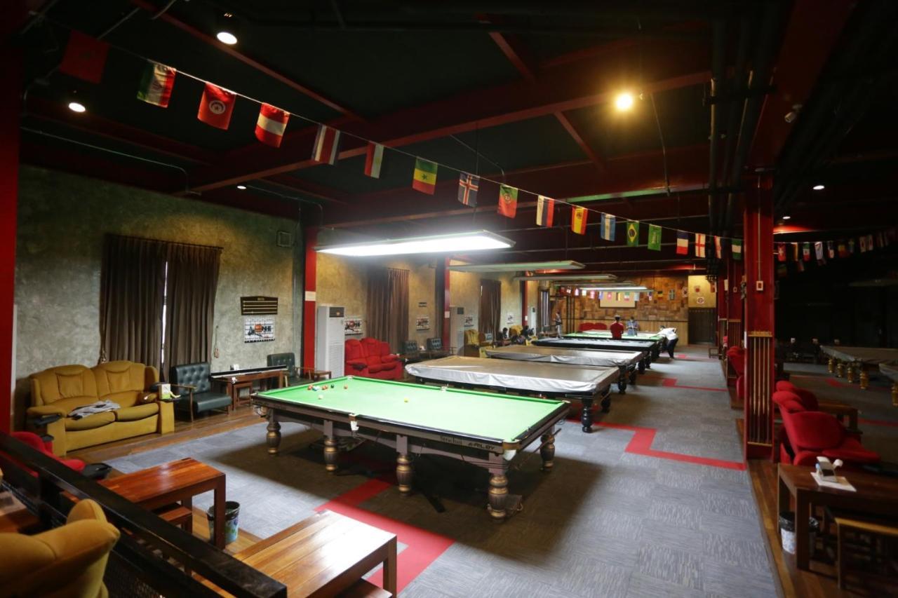 One Four Seven Hotel & Snooker Bar Районг Екстер'єр фото