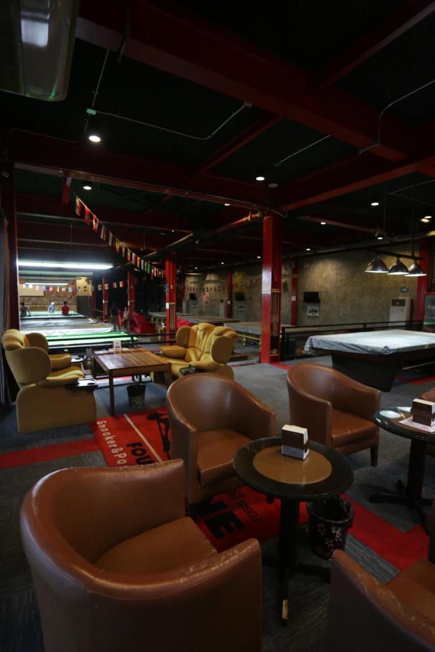 One Four Seven Hotel & Snooker Bar Районг Екстер'єр фото